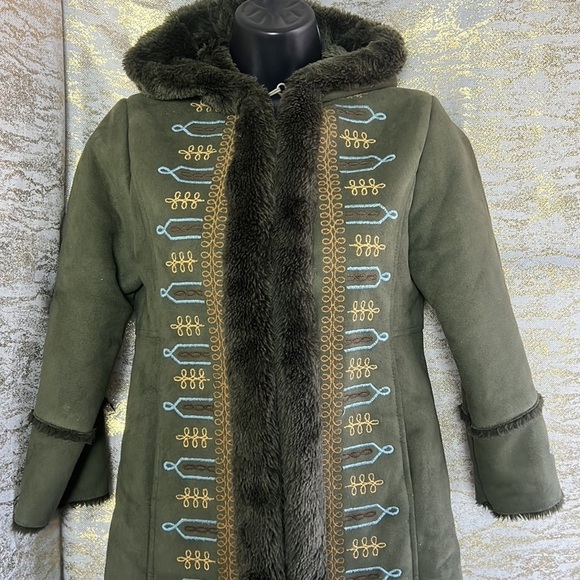 Vintage🧚‍♀️Outer Wear Olive Green Embroidered Girls Hooded Dutch Coat Size 8 - Picture 4 of 16
